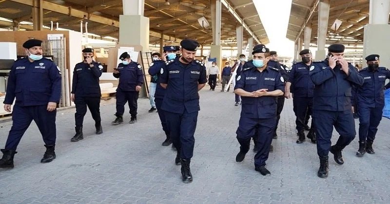 कुवैत में अवैध प्रवासियों पर कार्रवाई तेज, रेजीडेंसी कानून का उल्लंघन करने पर 90 प्रवासी गिरफ्तार