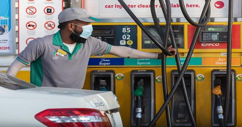 UAE में तेल की कीमत में हुई भारी बढ़ोत्तरी; अगस्त महीने में पेट्रोल के लिए करना होगा अधिक भुगतान, जानिए नया रेट